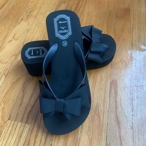 Jieaiku black bow sandals NEW